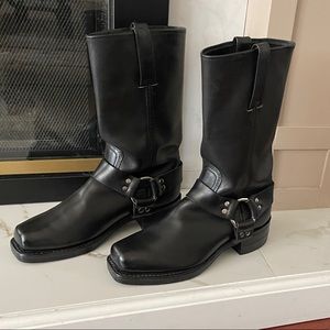 Mens boots size 7 M